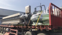 陶(tao)瓷柱塞泵(beng)怎麼幫助(zhu)壓濾機進(jin)行過濾