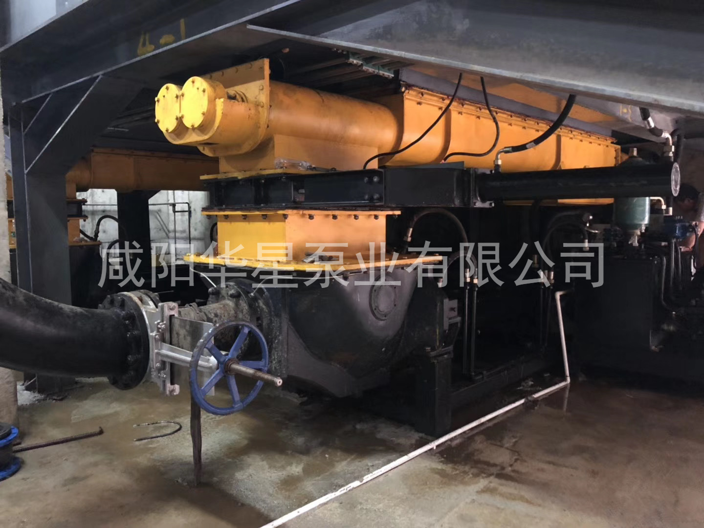 陶瓷柱(zhu)塞泵使(shi)用現場(chang)河道調(diao)蓄池河(he)道清淤(yu)現場 陶瓷(ci)柱塞泵(beng)使用現(xian)場河道(dao)調蓄池(chi)河道清(qing)淤現場(chang)