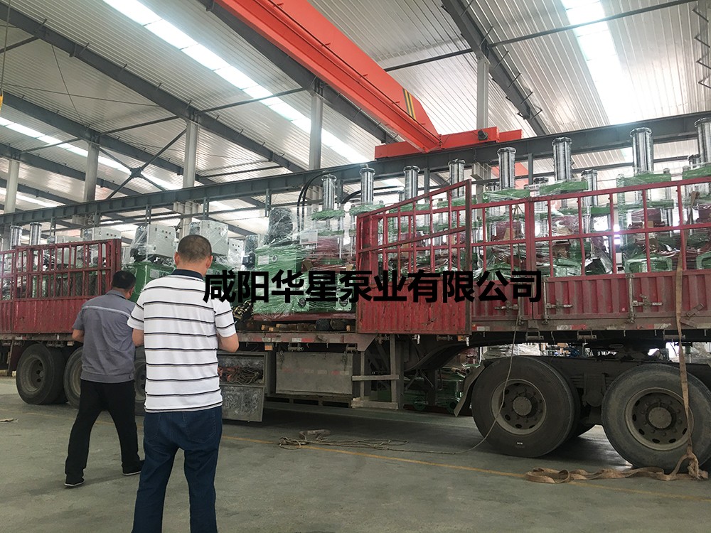 柱塞(sai)泥漿泵發(fa)貨3