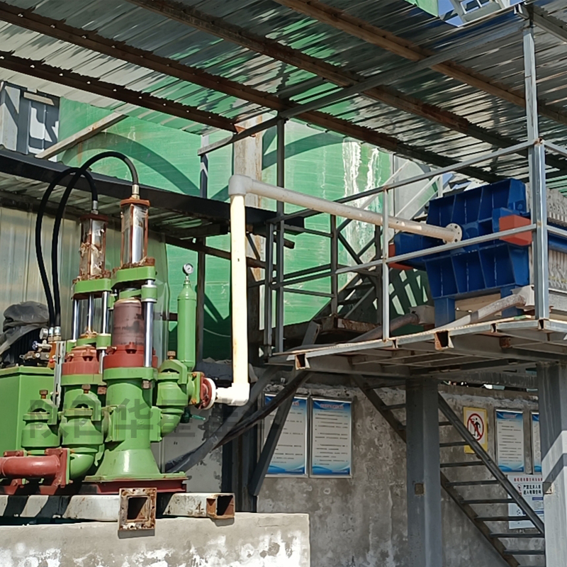 陶(tao)瓷柱塞泵(beng)使用現場(chang) 陶瓷柱塞(sai)泵使用現(xian)場