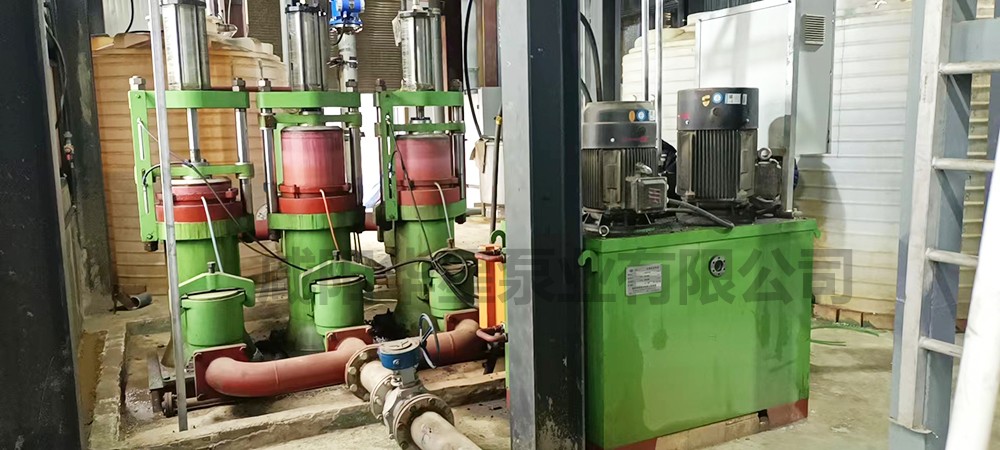 洗煤(mei)廠陶瓷(ci)柱塞泵(beng)使用現(xian)場