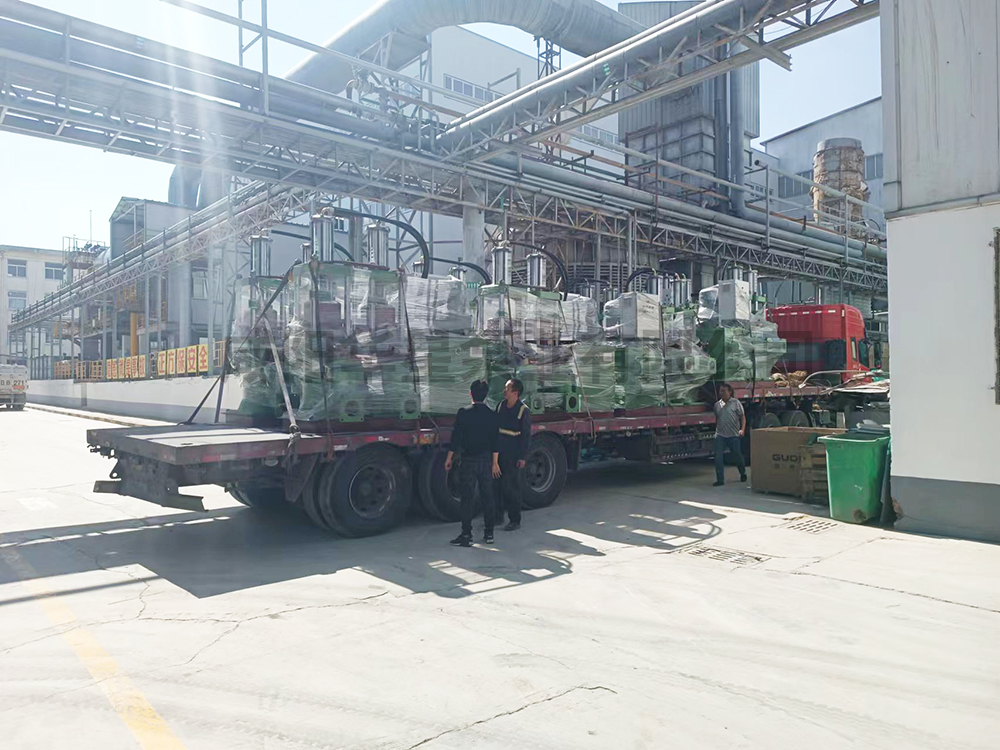 陶瓷(ci)柱塞泵發(fa)貨到達陶(tao)瓷廠